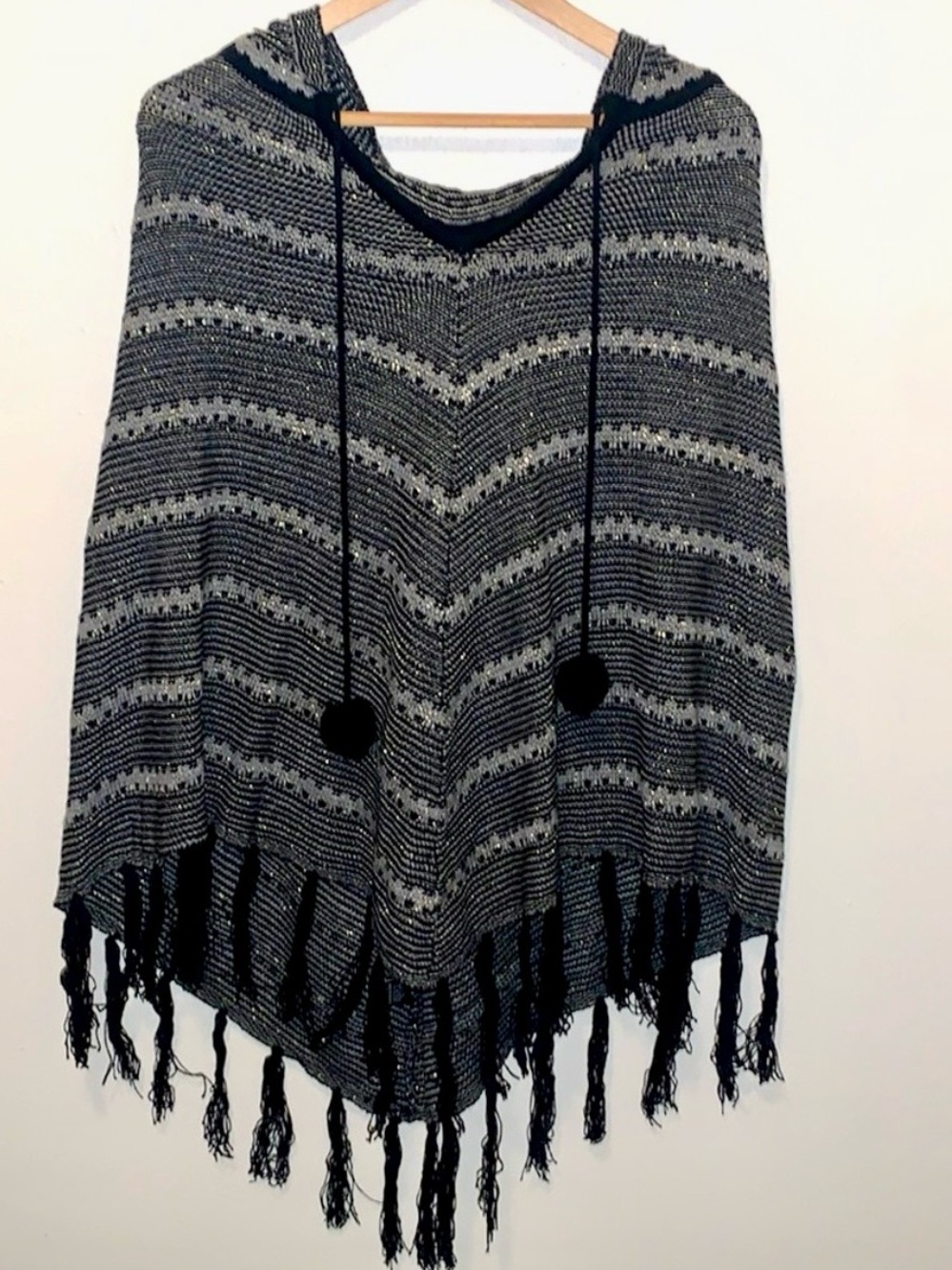 BCBG Max Azria Hooded Poncho Metallic Gold Striped Fringe PomPom Gray Black L/XL